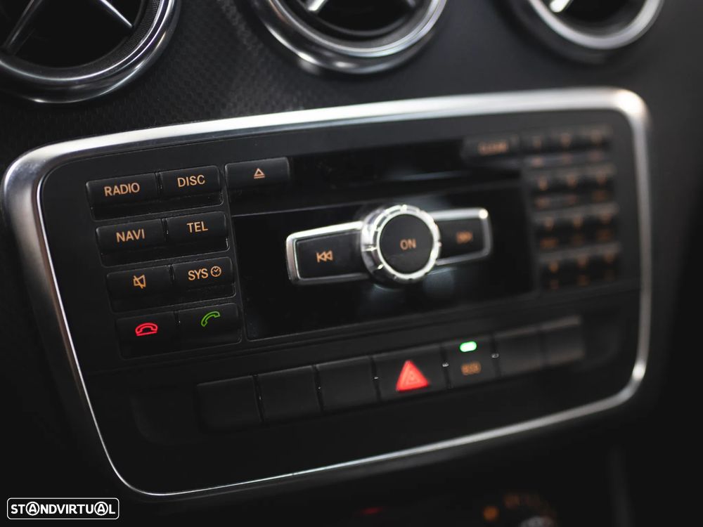 Mercedes-Benz A 180 CDI (BlueEFFICIENCY) Urban - 18