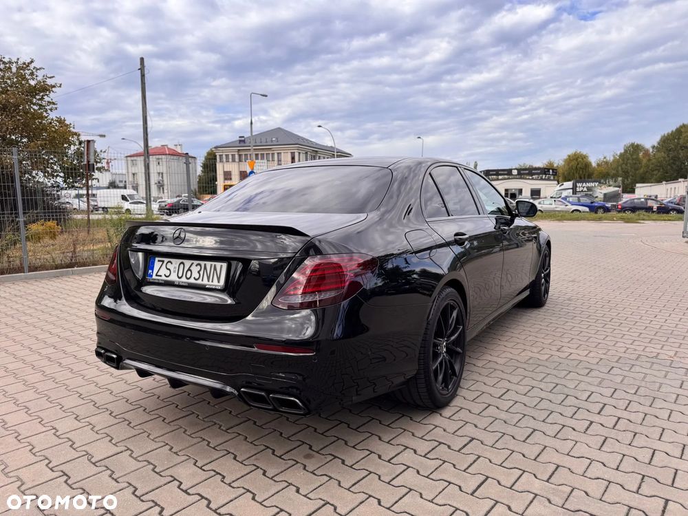 Mercedes-Benz Klasa E AMG 63 4-Matic+ - 5