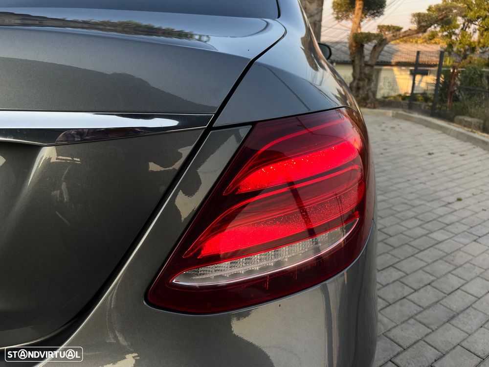 Mercedes-Benz E 220 d AMG Line - 20