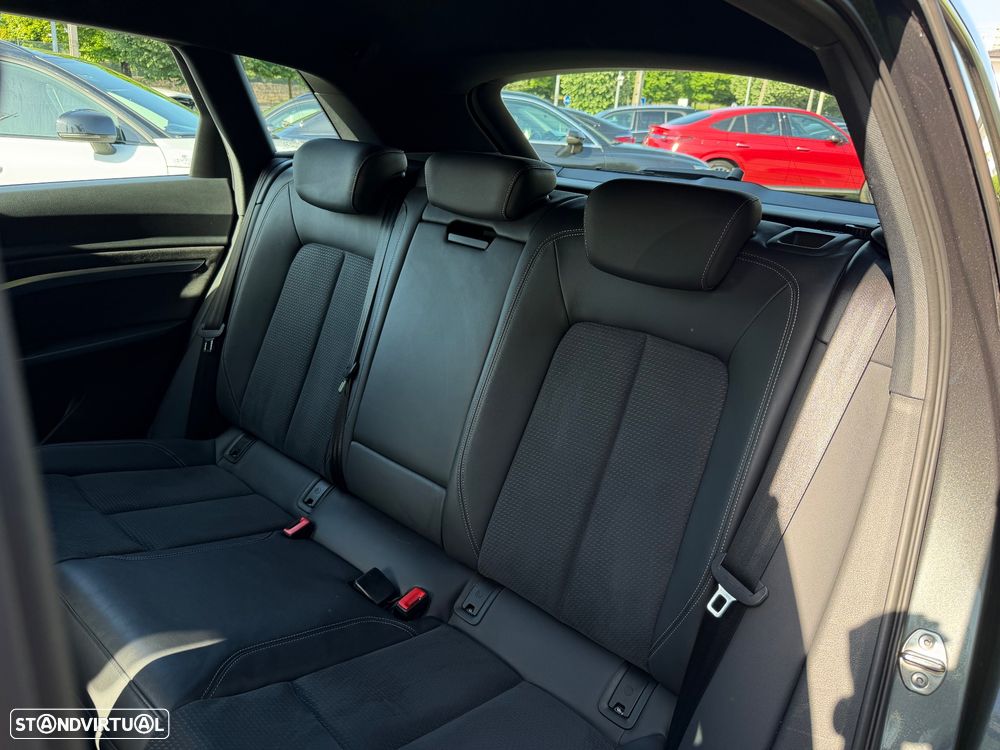 Audi e-tron 55 quattro S line - 18