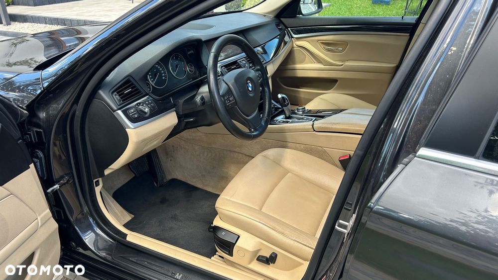BMW Seria 5 520d Luxury Line - 13