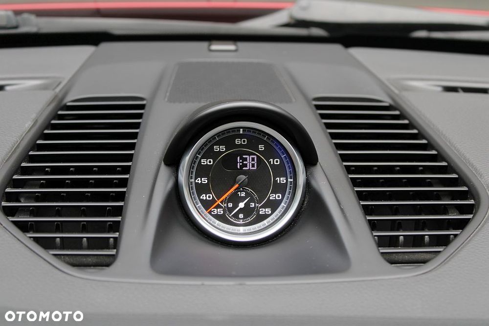 Porsche 911 Carrera 4 GTS PDK - 26