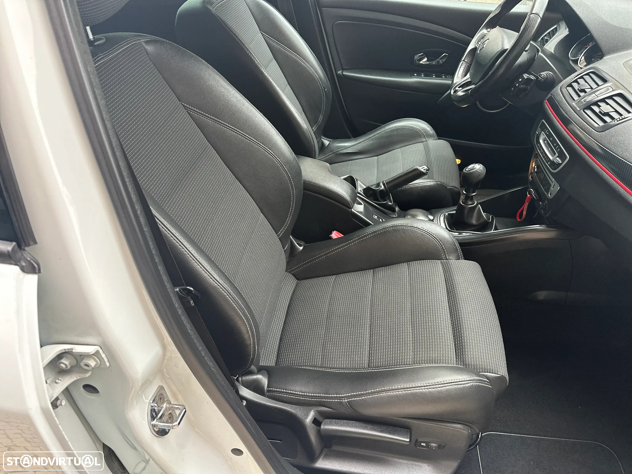 Renault Mégane Sport Tourer 1.5 dCi GT Line SS - 24