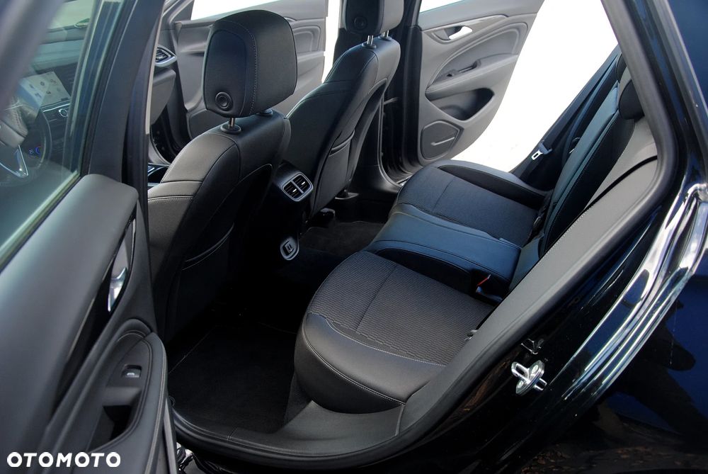 Opel Insignia 2.0 CDTI Exclusive S&S - 9