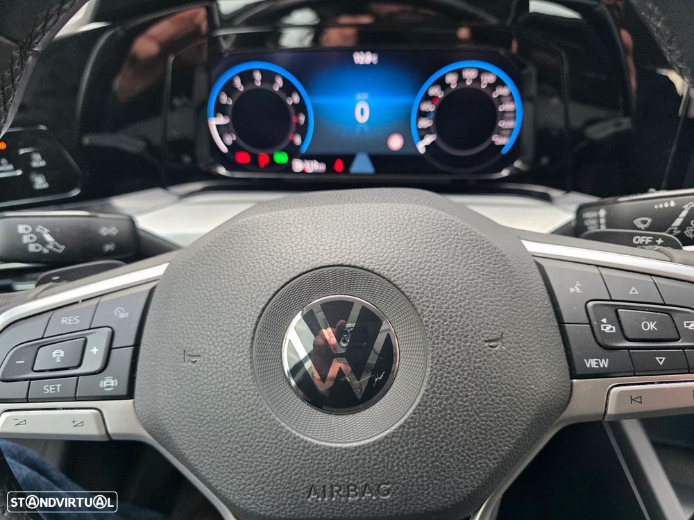 VW Golf 1.5 eTSI Style DSG - 24