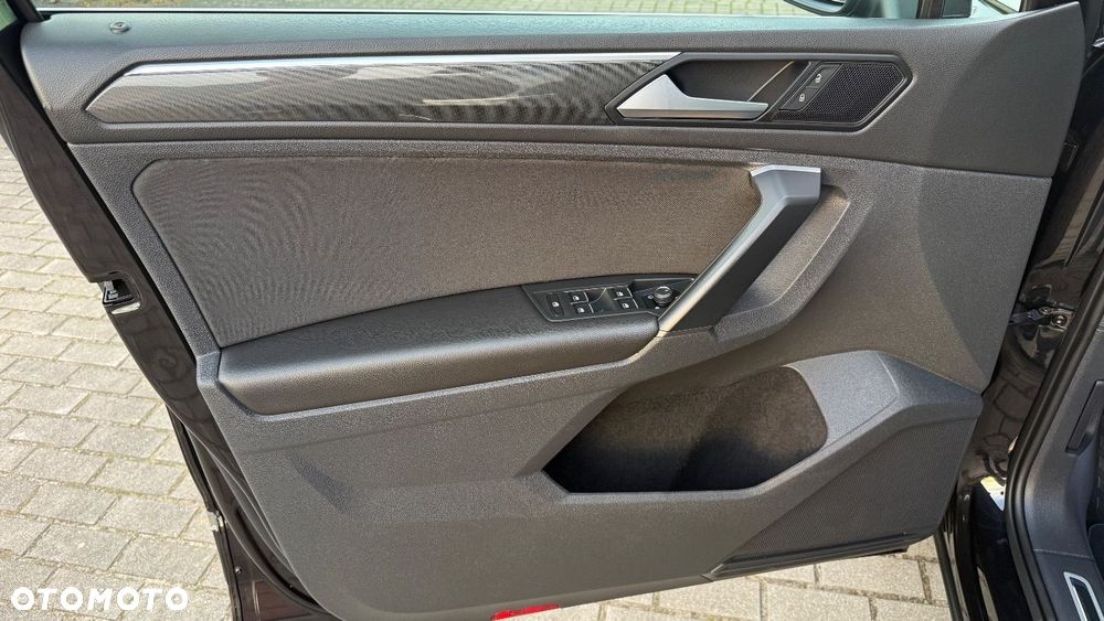 Volkswagen Tiguan - 23