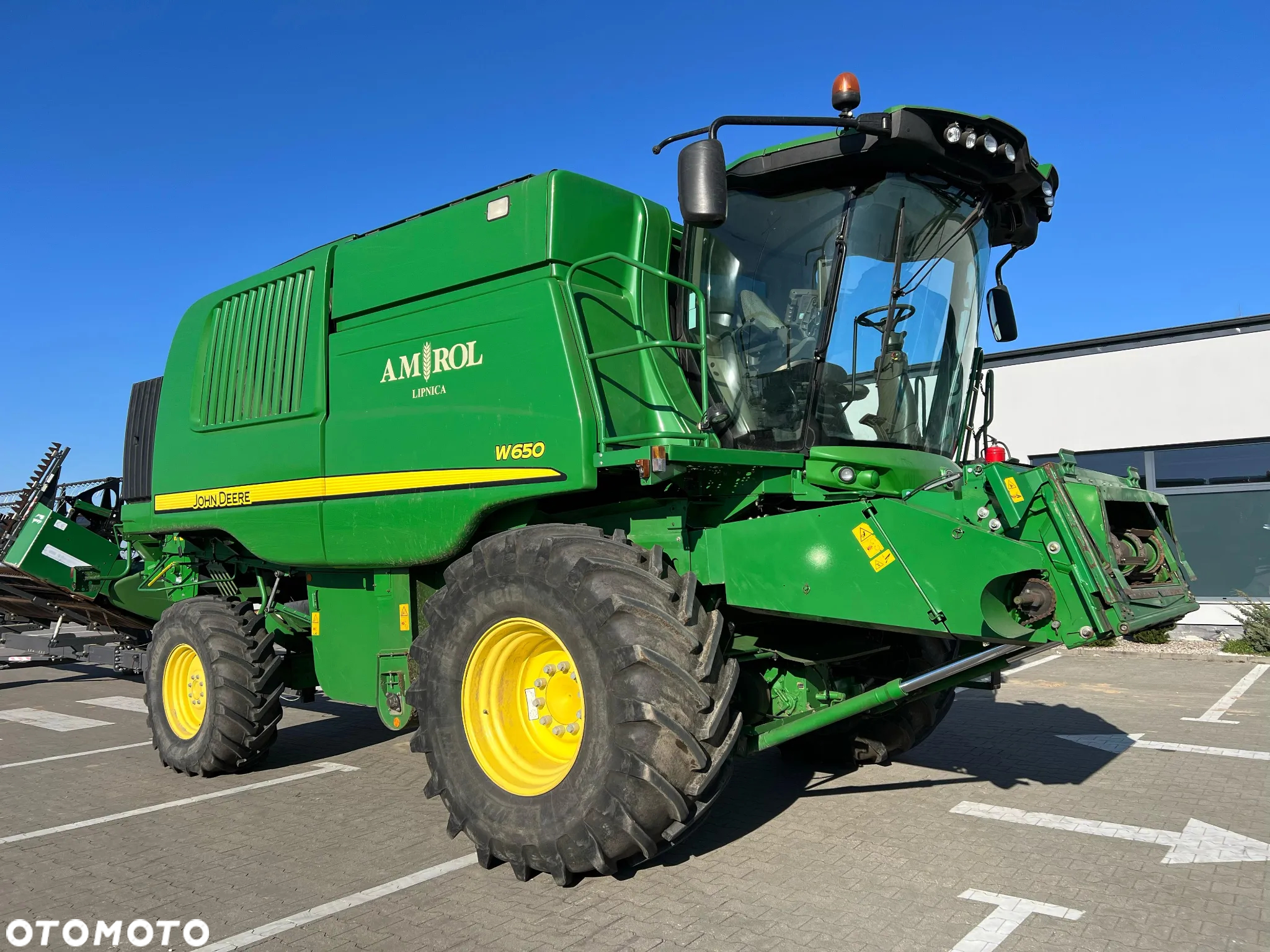 John Deere W650 - 2