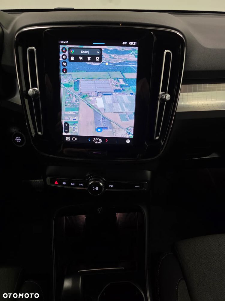 Volvo XC 40 B3 B DKG Ultra Dark - 11