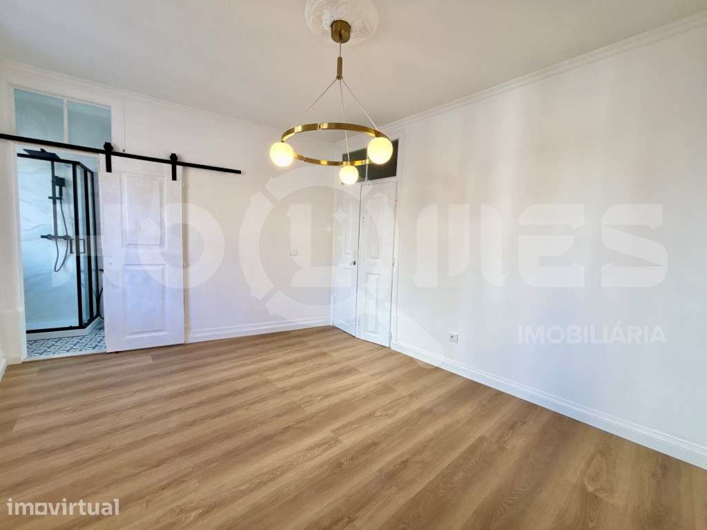 Apartamento T2 Duplex Totalmente Reconstruído | Rua Praia da Fonte ... - Grande imagem: 3/28