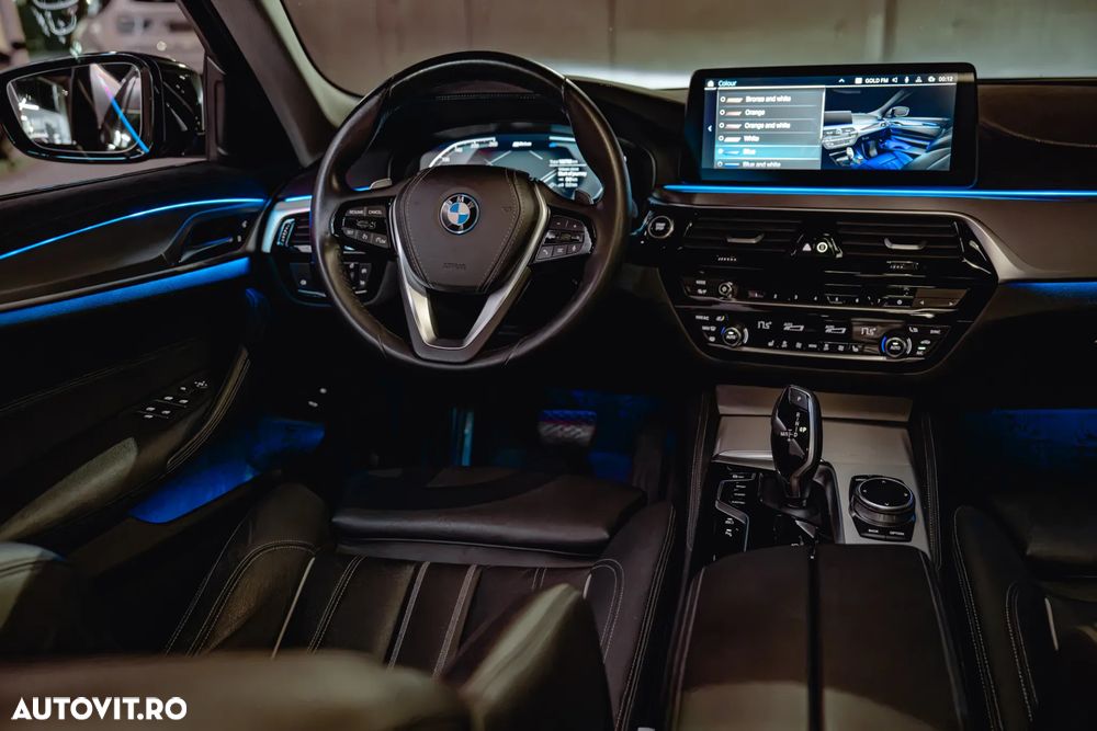 BMW Seria 5 530e Aut. - 38