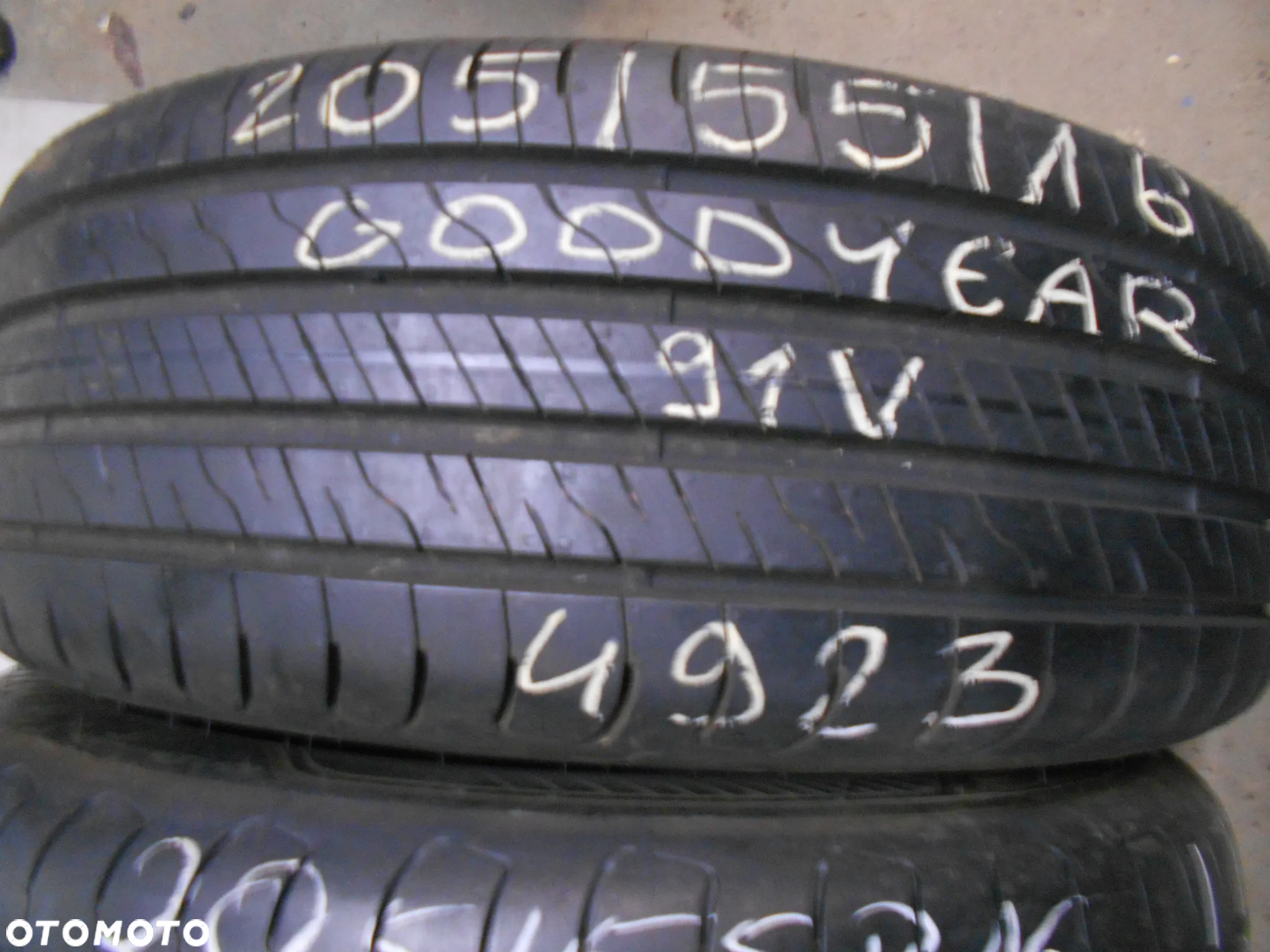 OPONY 205/55R16 GOODYEAR EFFICIENT GRIP PERFORMANCE 2 DOT 1224 / 4923 7.8MM - 2