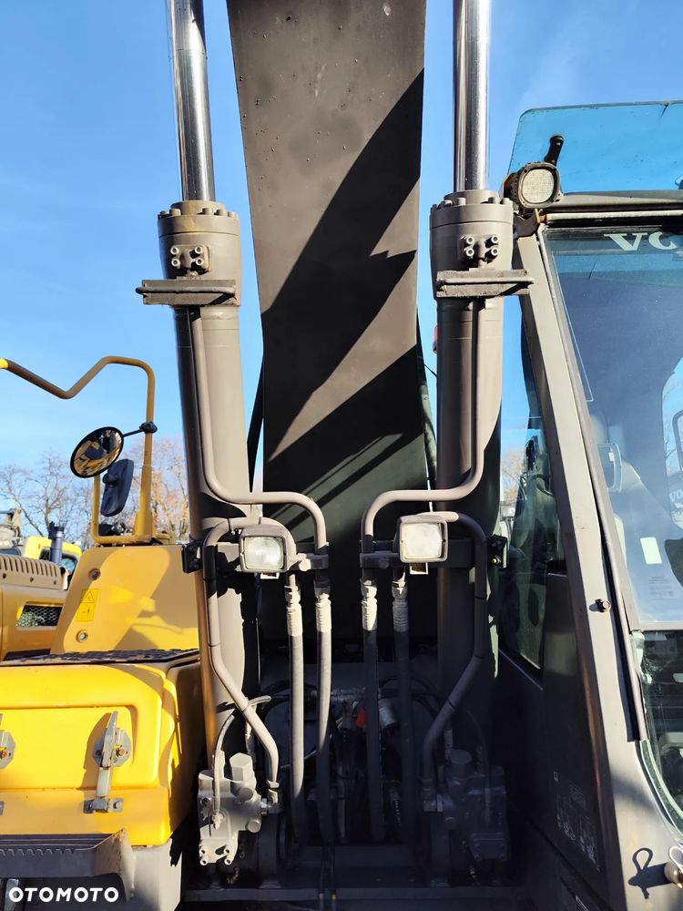 Volvo EC 210 CL - 16