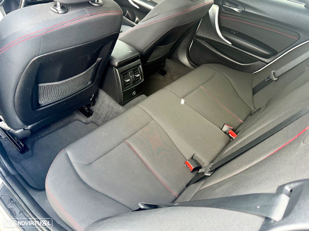 BMW 116 d Pack M - 41