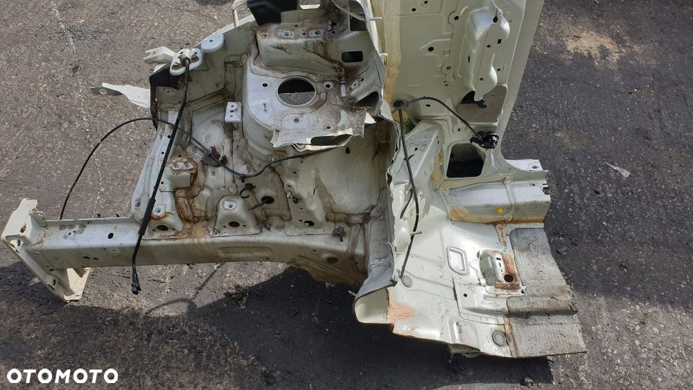 ĆWIARTKA PODŁUŻNICA KIA CARENS IV PRAWY PRZÓD RADOM - 2