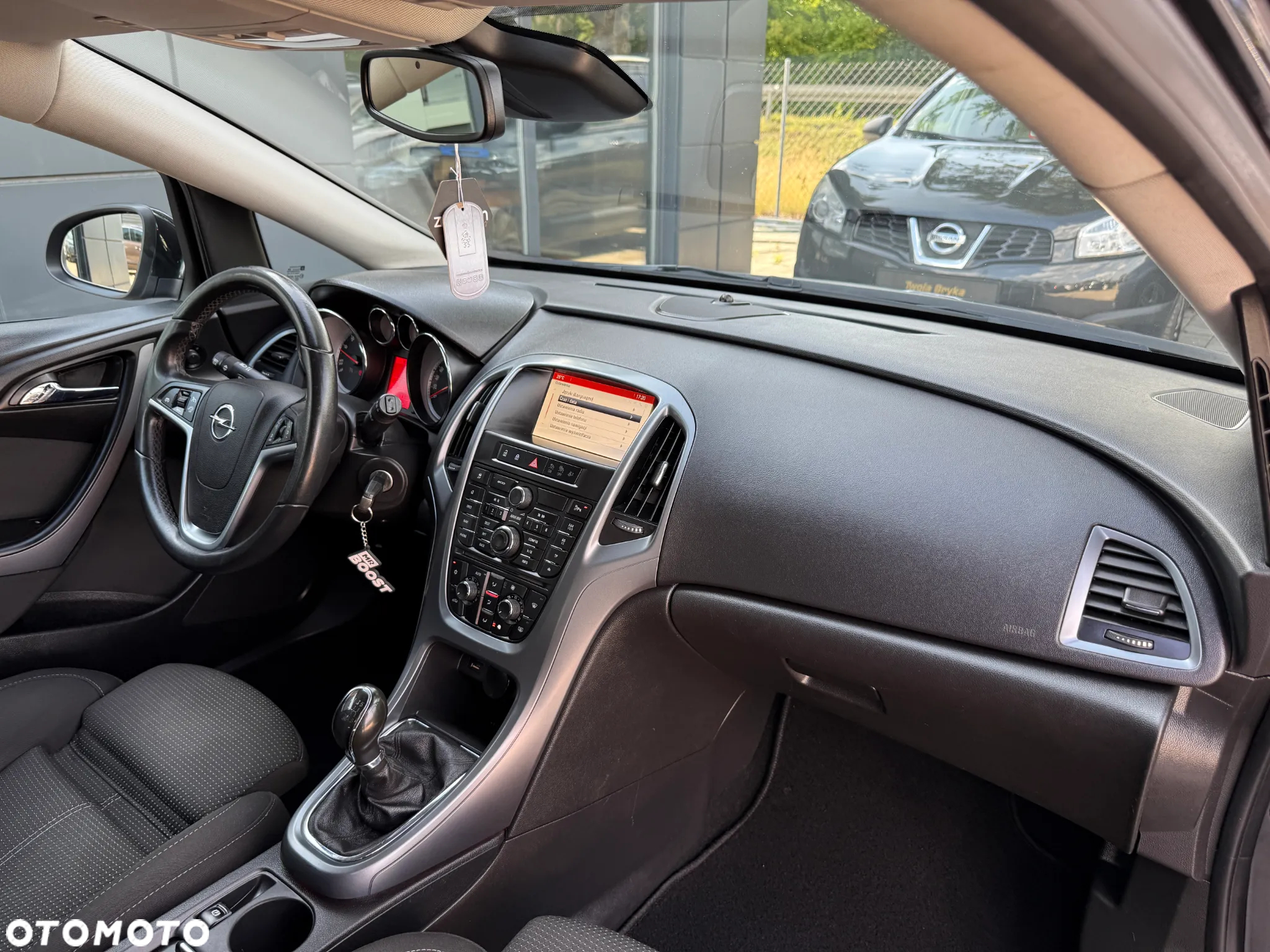 Opel Astra IV 1.4 T Cosmo S&S - 32