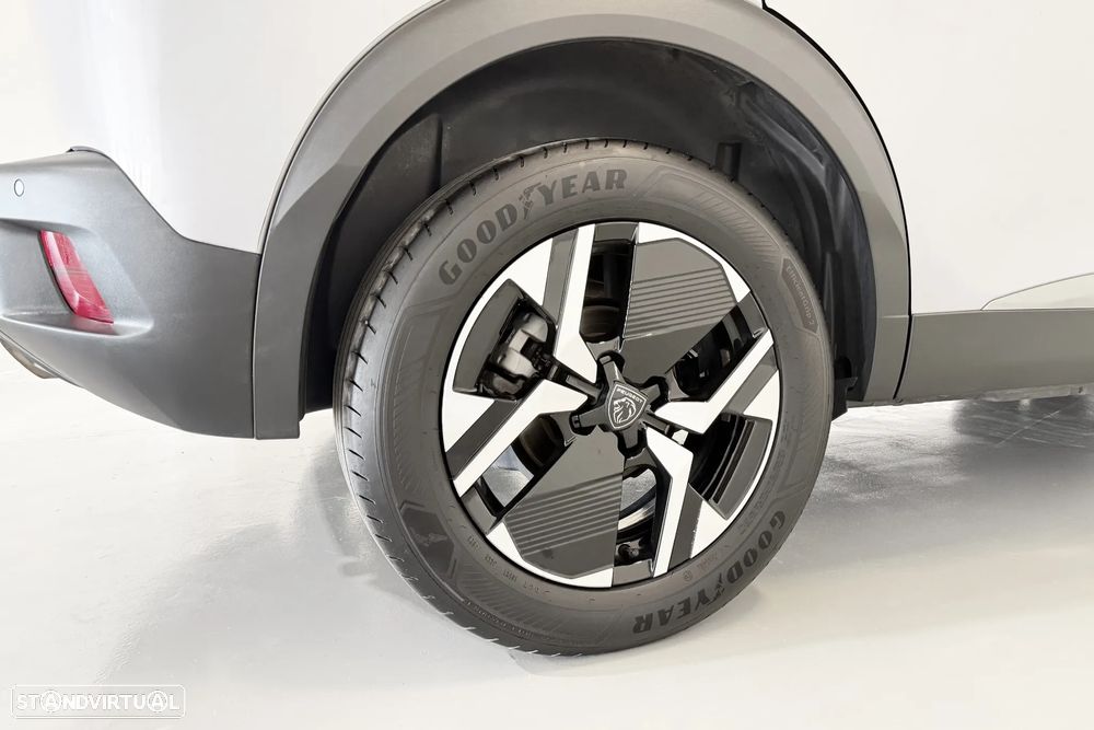 Peugeot 2008 1.2 PureTech Allure Pack - 4