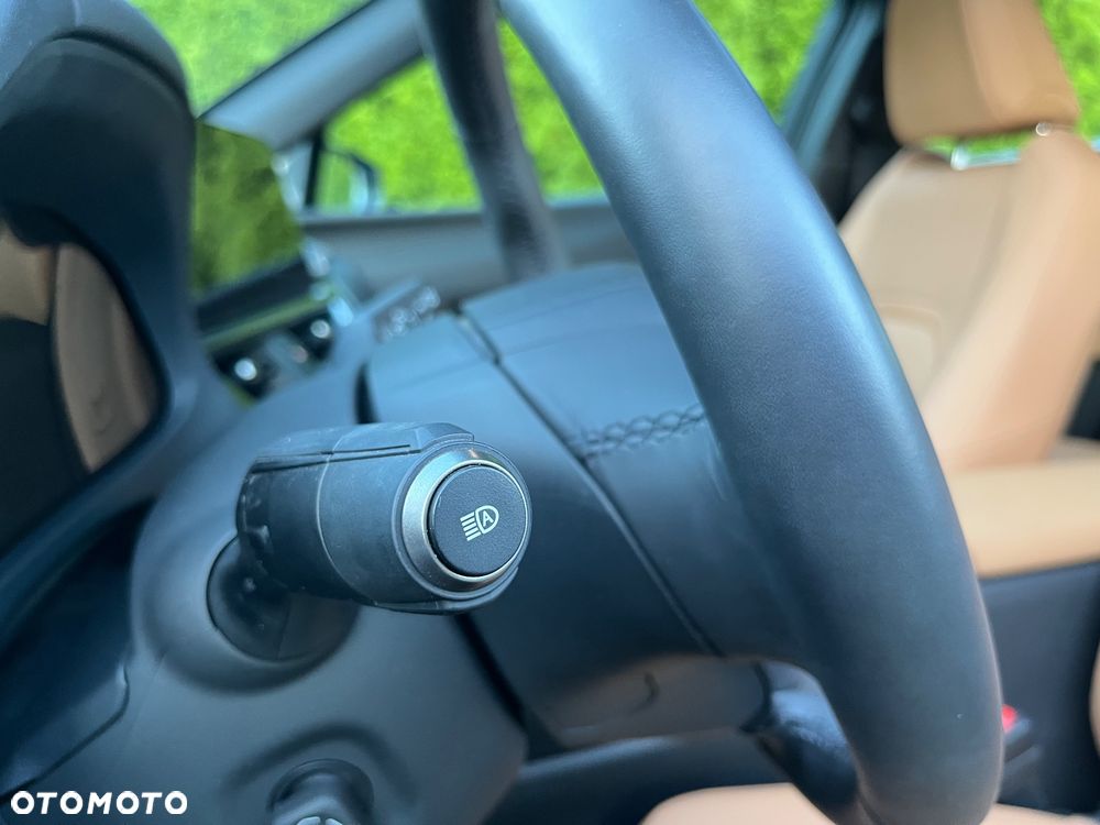 Lexus UX - 36