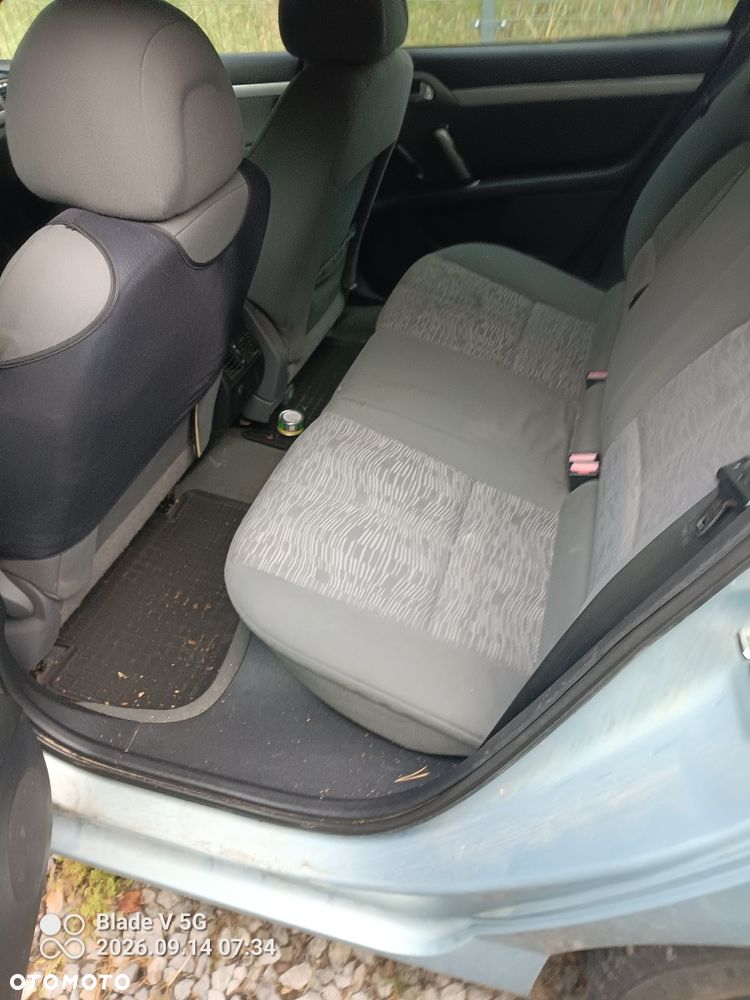 Peugeot 407 - 7