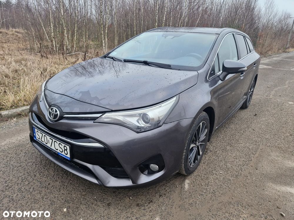 Toyota Avensis 2.0 D-4D Premium - 18