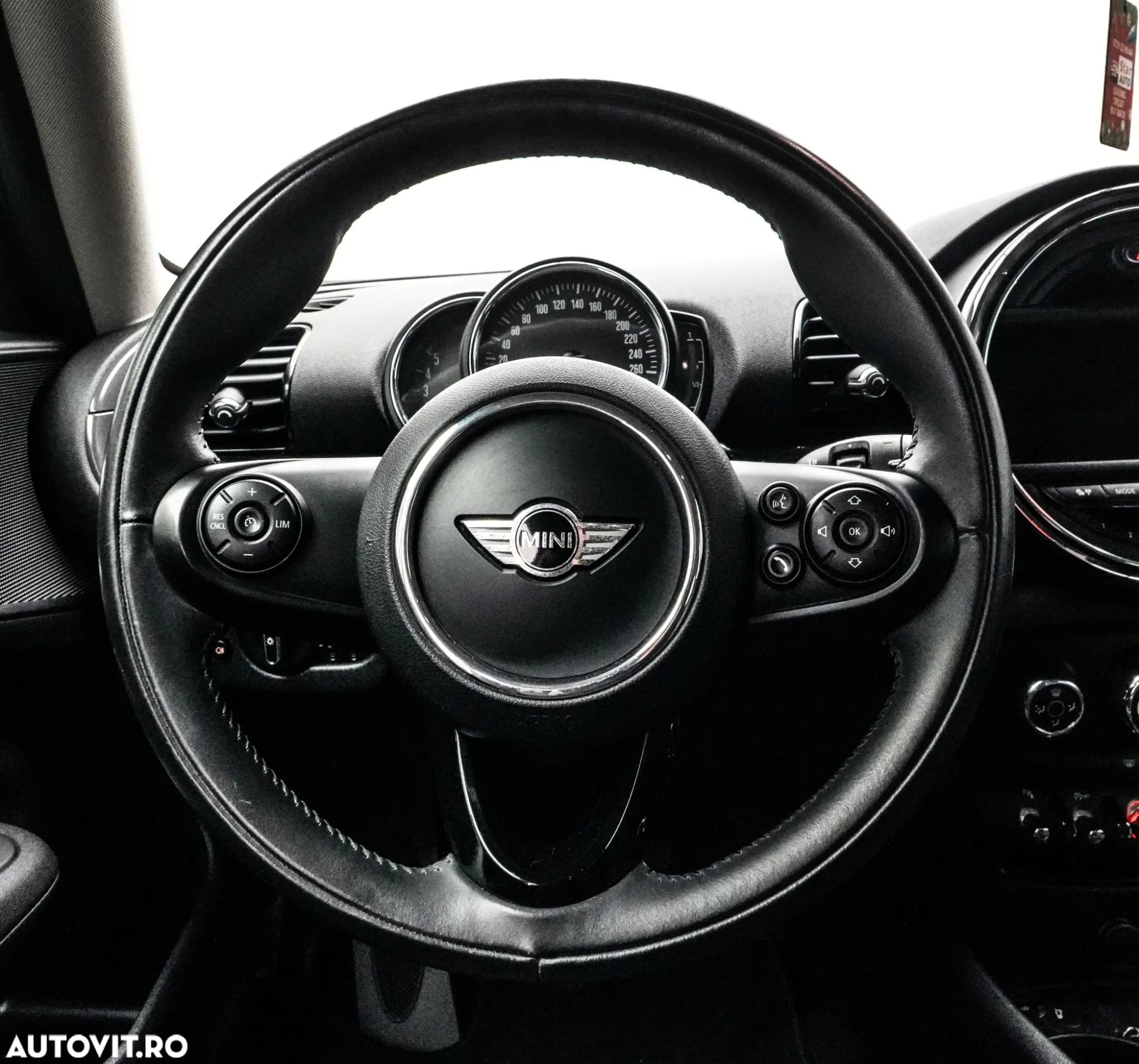 Mini Clubman - 18