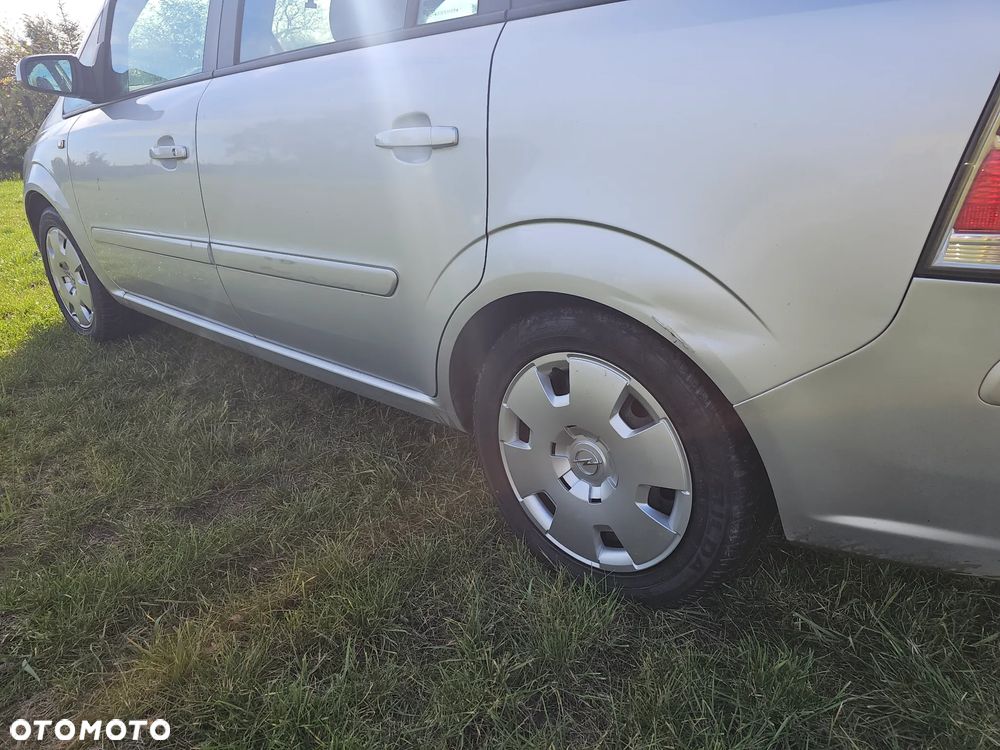 Opel Zafira 1.9 CDTI Essentia - 7