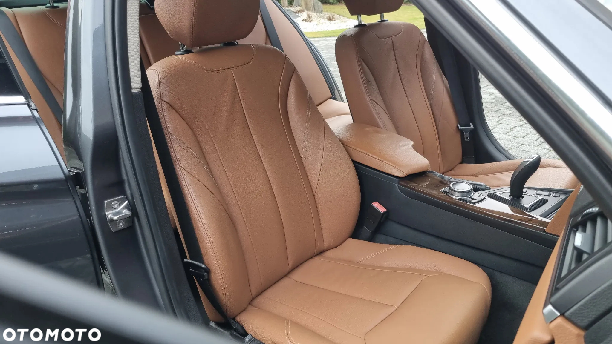 BMW Seria 3 328i Luxury Line - 17