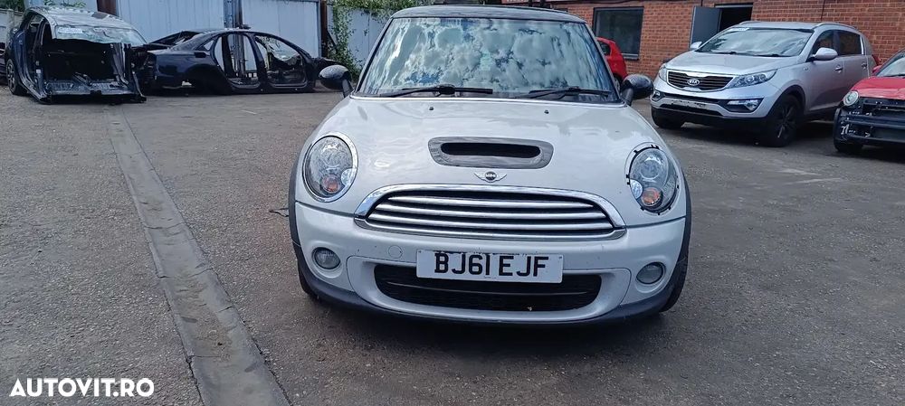 Dezmembrari / Dezmembrez Mini Cooper R56 motor 1.6 N16B16M0 cutie viteze manuală 6 trepte cod culoare WHITE SILVER METALLIC (A62) - 2