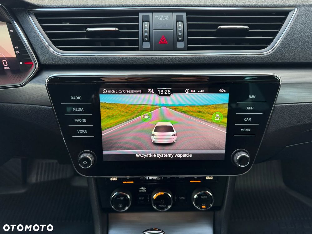 Skoda Superb 2.0 TDI SCR Style DSG - 28