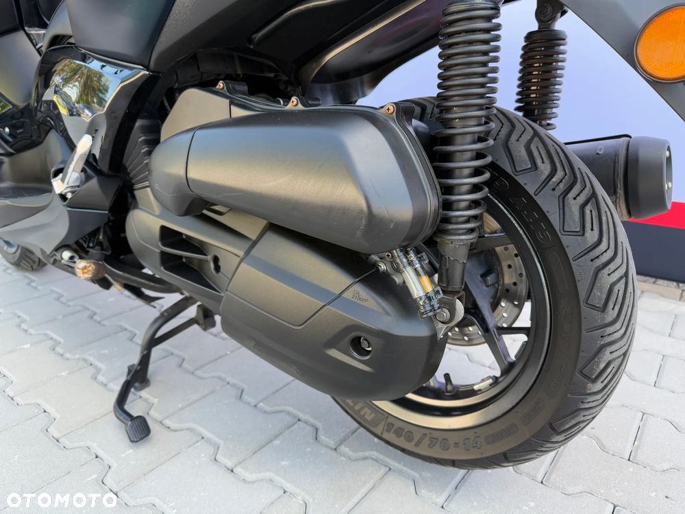 Yamaha X-max - 19