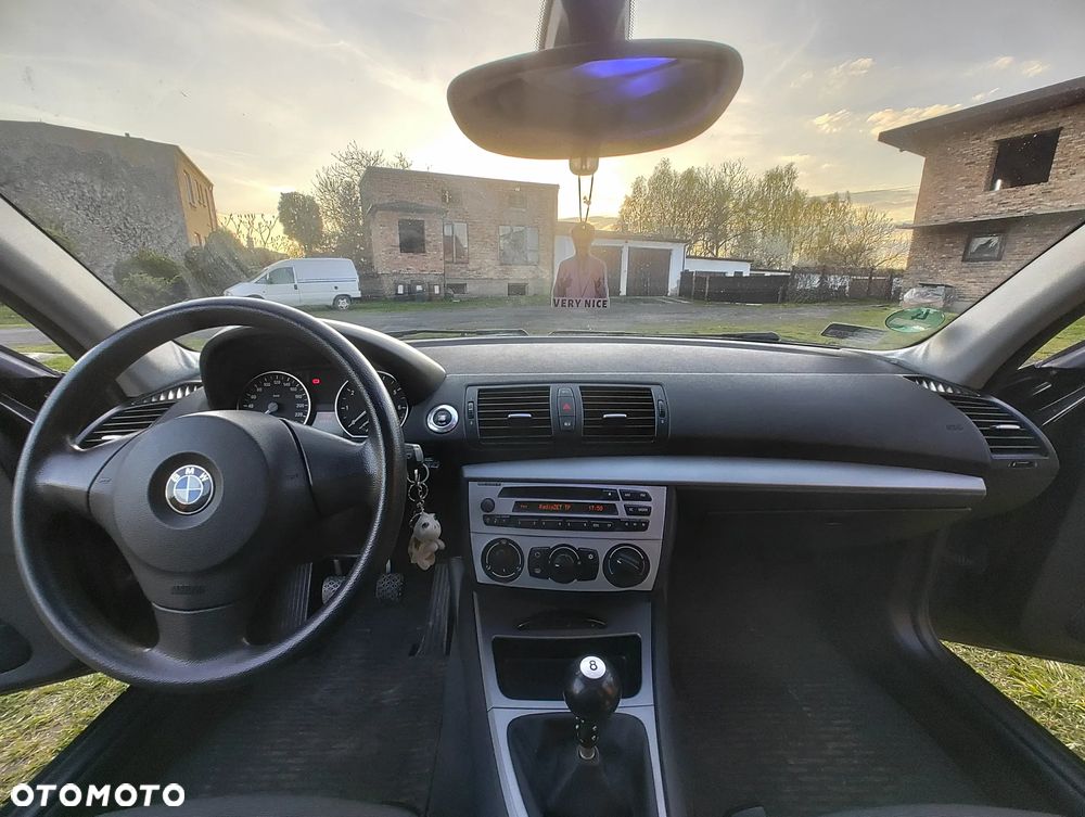 BMW Seria 1 - 12