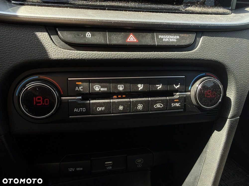 Kia XCeed 1.5 T-GDI M DCT - 13