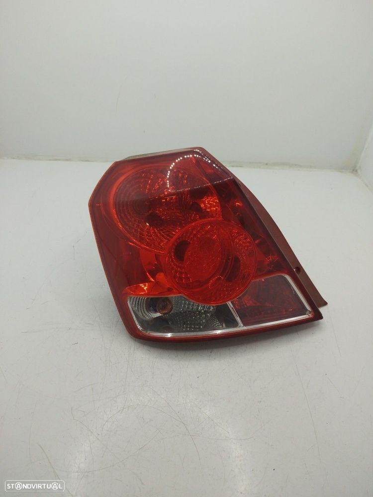 Farolim Stop Esq Chevrolet Aveo / Kalos Hatchback (T200) - 1
