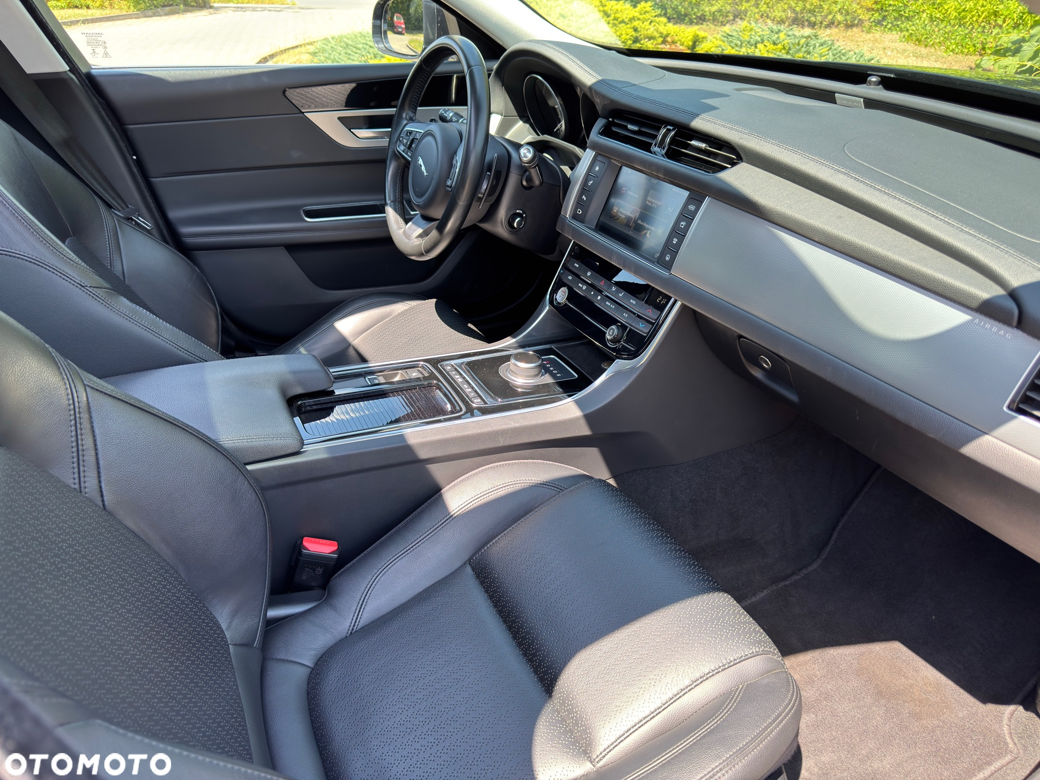Jaguar XF 2.0 i4D Prestige - 12