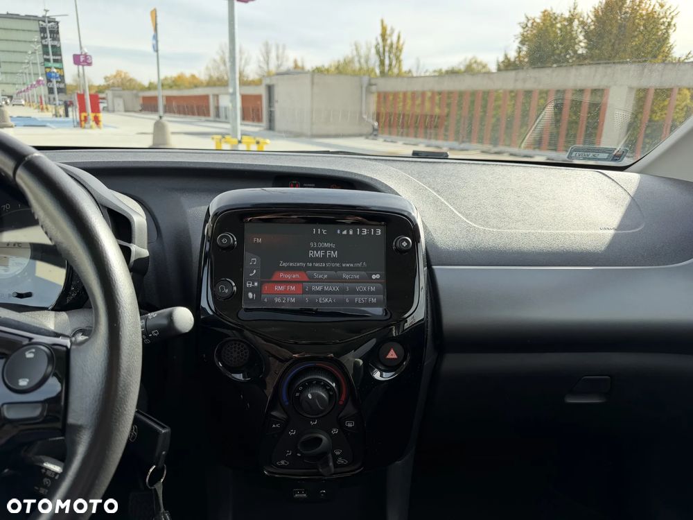 Toyota Aygo x-play - 5