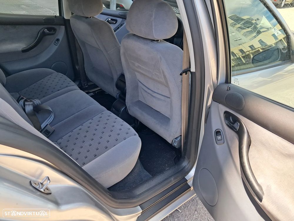 SEAT Toledo 1.6 Confort - 6