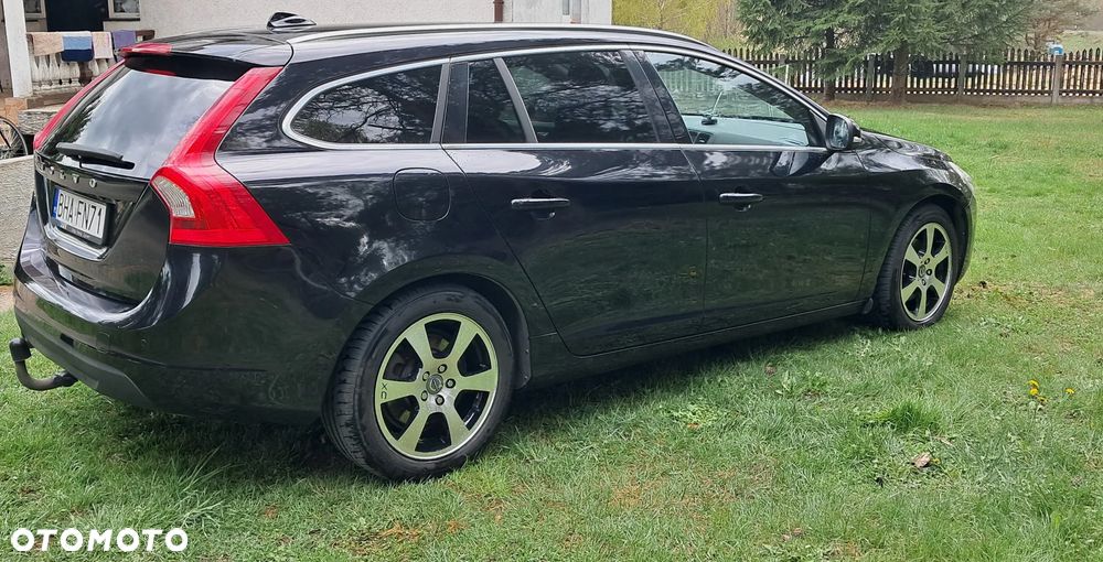 Volvo V60 2012 photo 2