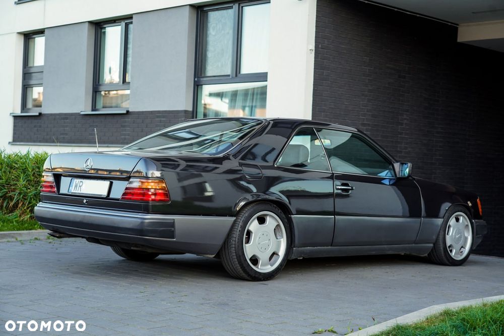 Mercedes-Benz W124 (1984-1993) - 21