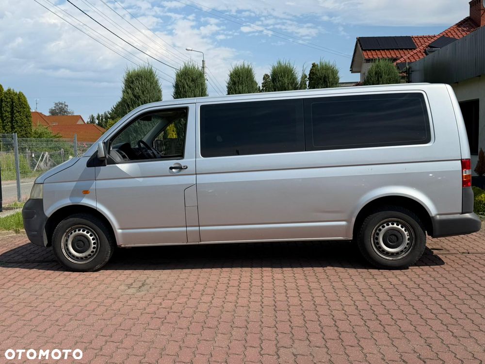 Volkswagen Caravelle - 7