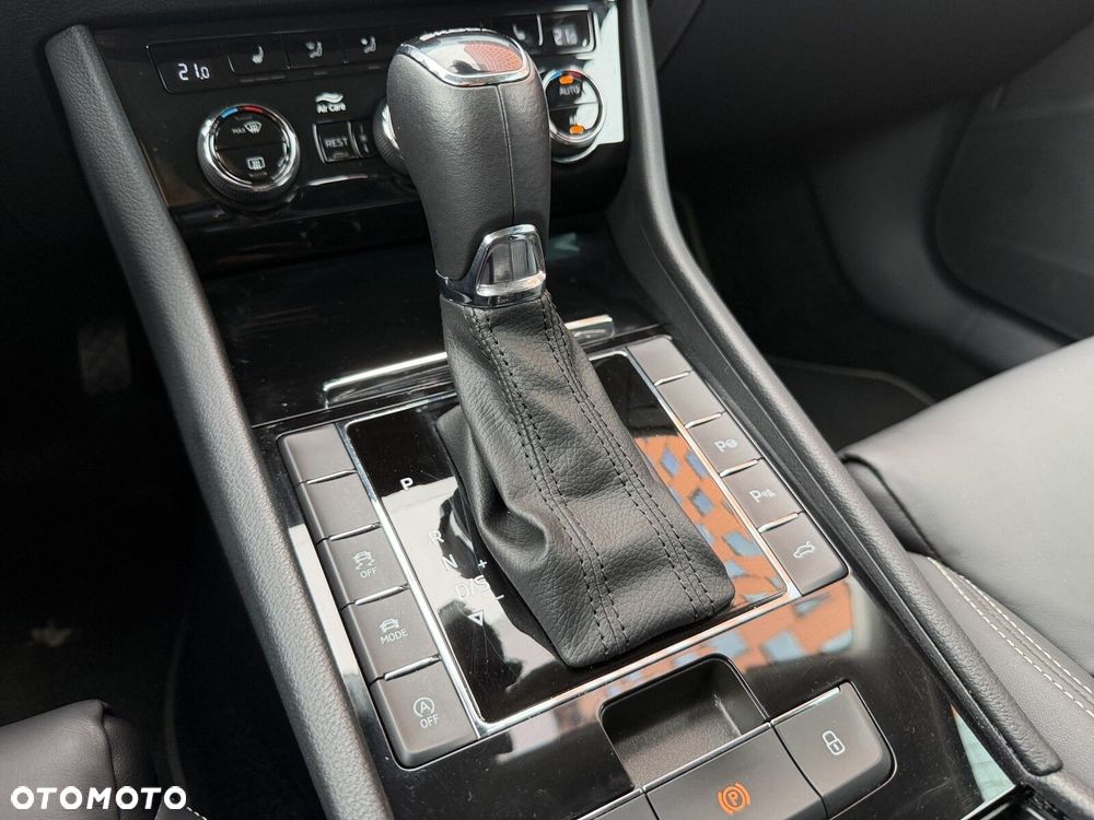 Skoda Superb 2.0 TDI SCR L&K DSG - 23