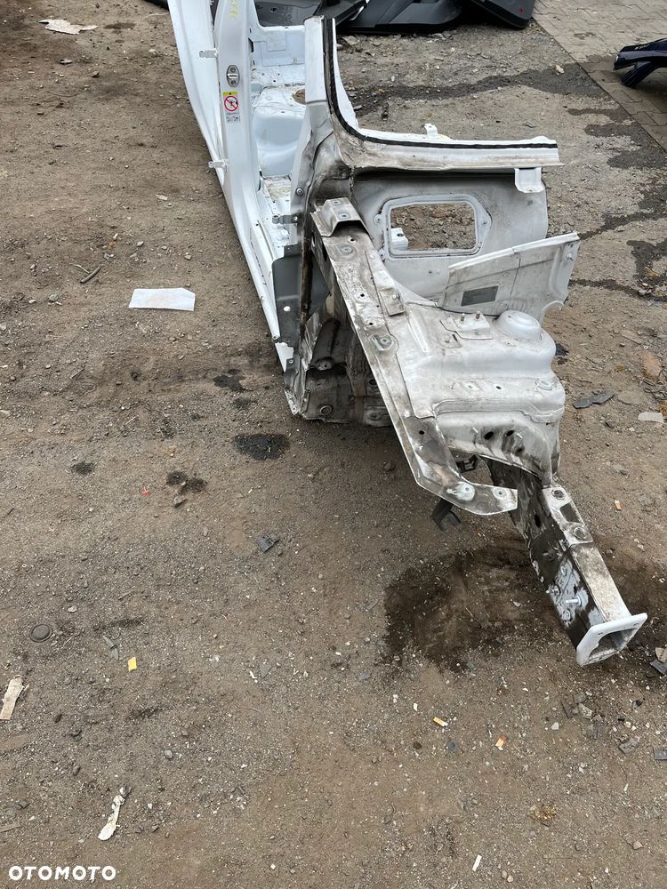 ĆWIARTKA PRÓG BOK PRAWY PODŁUŻNICA AUDI Q5 8R - 4