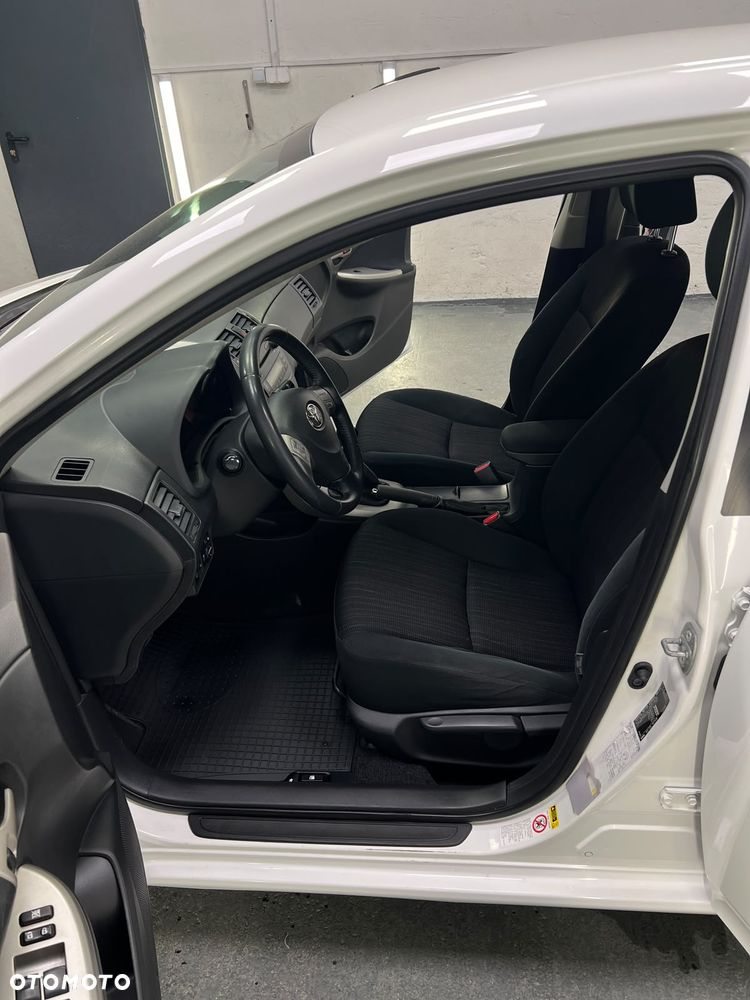 Toyota Corolla 2.0 D-4D Prestige - 3