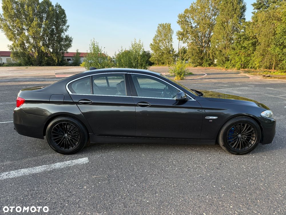 BMW Seria 5 525d - 5