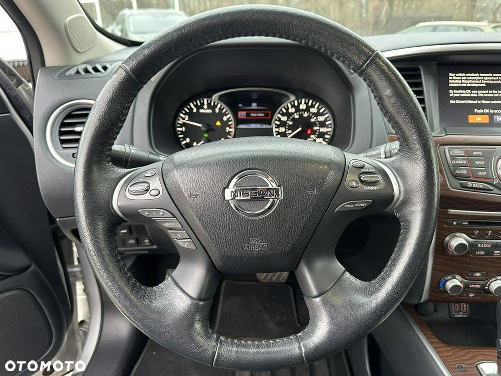 Nissan Pathfinder - 32