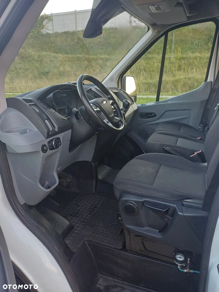 Ford Transit - 10