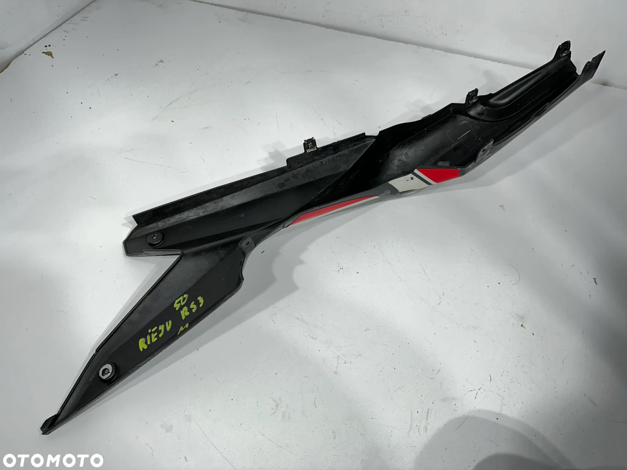 Zadupek tył lewy Rieju RS3 NKD 50 - 5