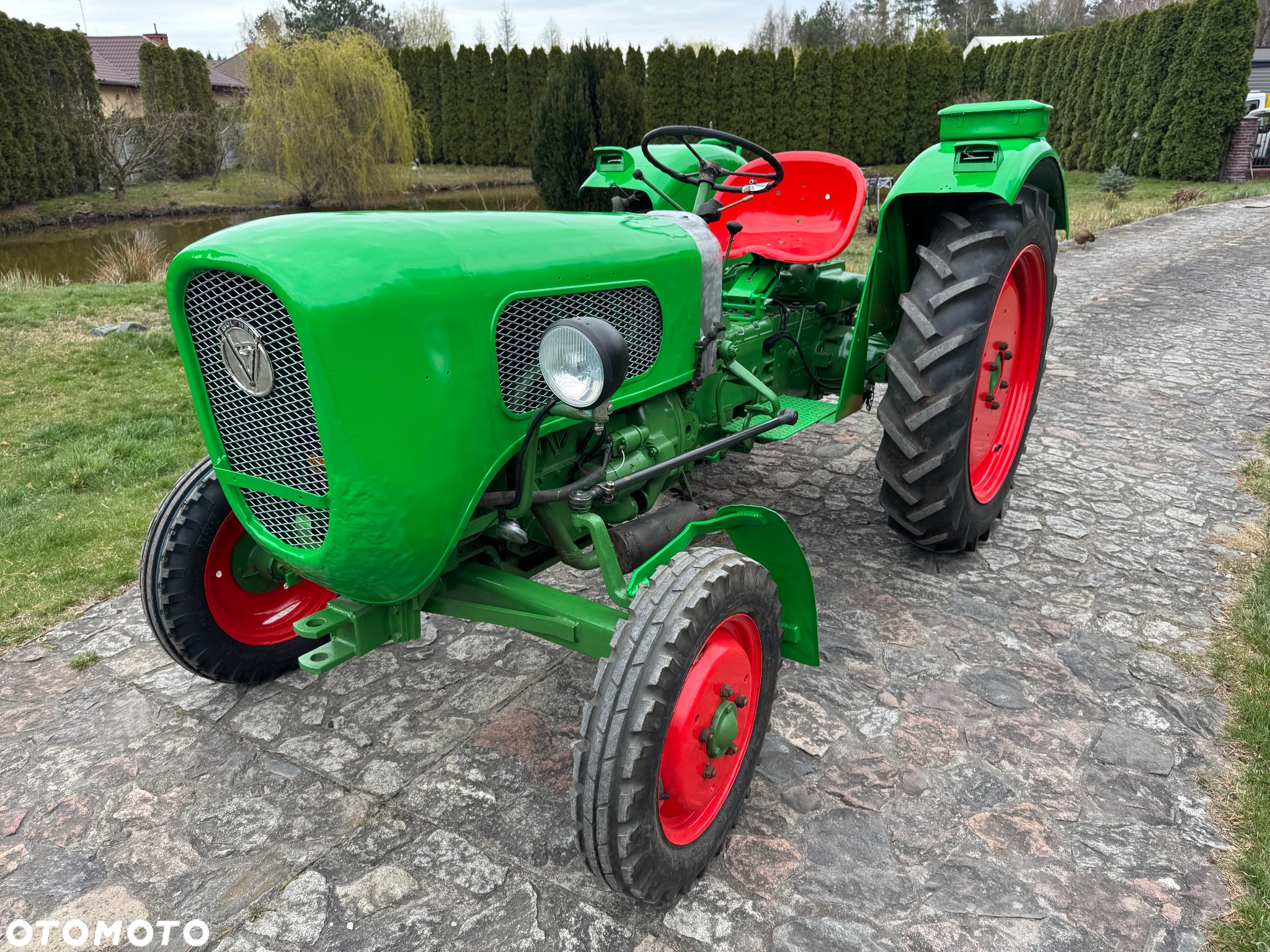 Deutz-Fahr Fahr Güldner A3K Burgund D133 - 29