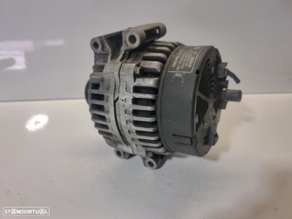 Alternador Mercedes 200 CDI 220 CDI Classe C E Vito 115A  0123510108 - 3