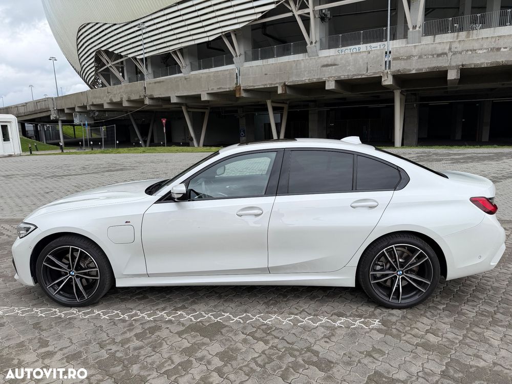 BMW Seria 3 320e Aut. M Sport - 3