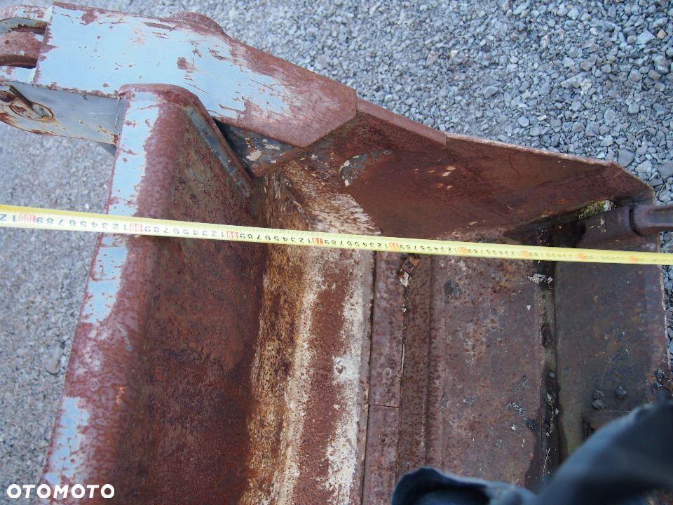 Łyżka do ładowarki otwierana hydraulicznie 2,1m - 8