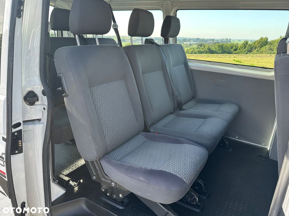 Volkswagen Transporter T5 TDI L2H1 - 7